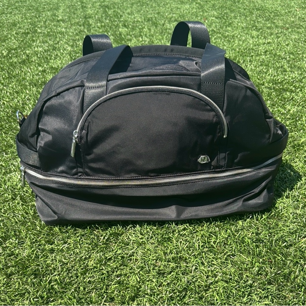 Lululemon Athletica Black Travel Bag with Durable Design- NWT
